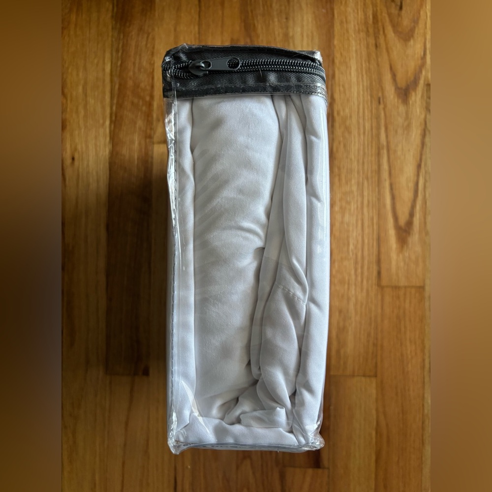 Ashley Jackson Collection 6 Piece White Queen Sheet Set NEW - Picture 4 of 5